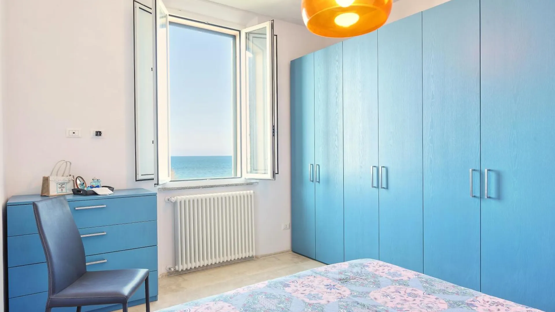 Appartamento Fronte Mare Con Terrazza Panoramica San Vincenzo