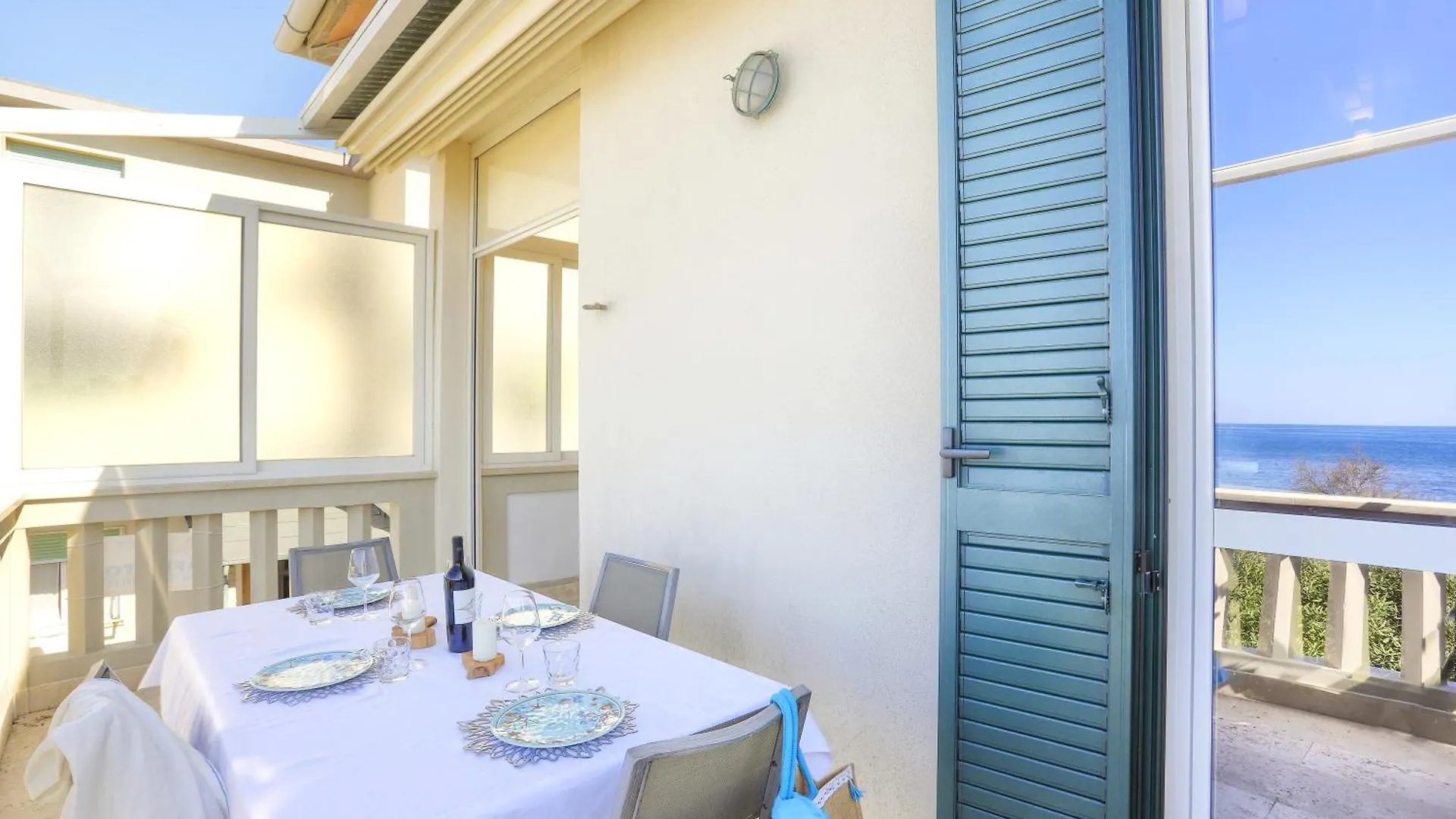 Appartamento Fronte Mare Con Terrazza Panoramica San Vincenzo 0*,
