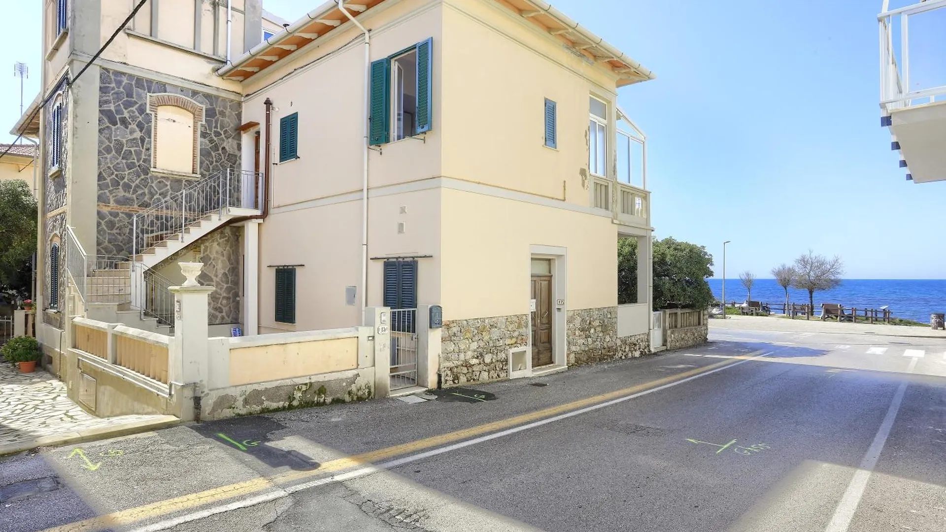 Appartamento Fronte Mare Con Terrazza Panoramica San Vincenzo Apartment